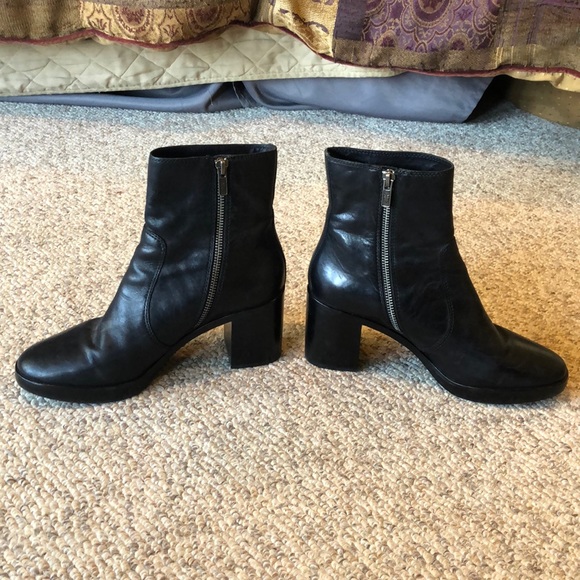 Frye black leather platform ankle chunky heel boot - Picture 4 of 8